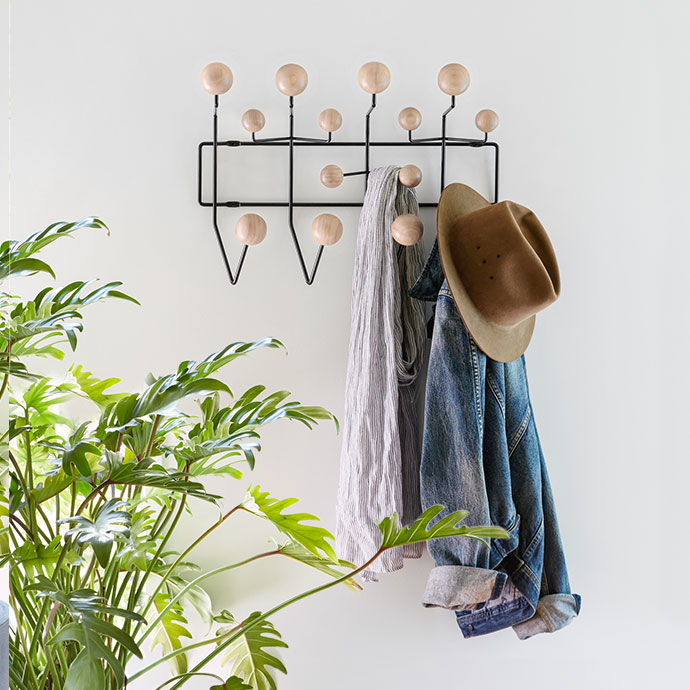 charles eames hang ıt all ahşap toplu siyah askılık