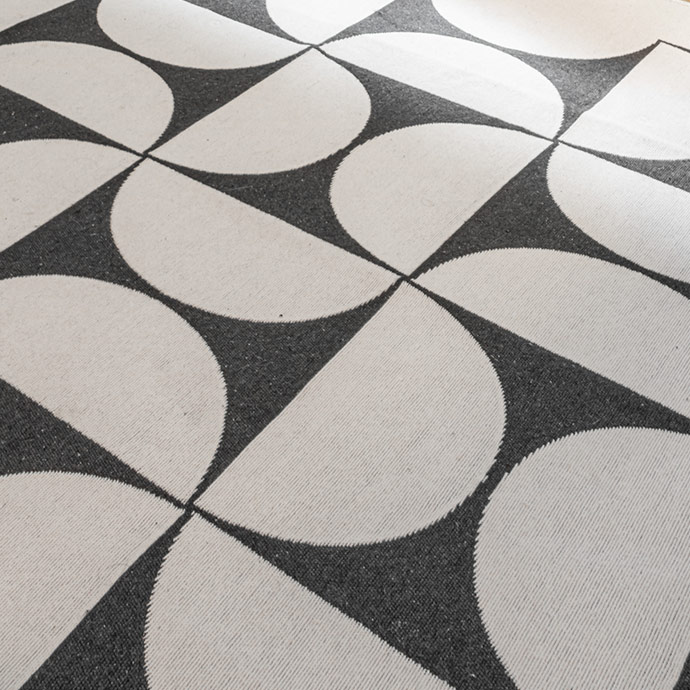 midcentury square kilim serisi resmi