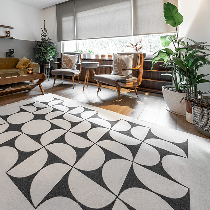 midcentury square kilim serisi resmi