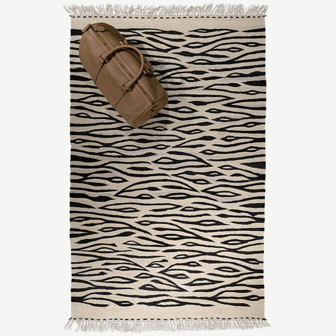 dalgalı el dokuması kilim 2,15 m2 resmi