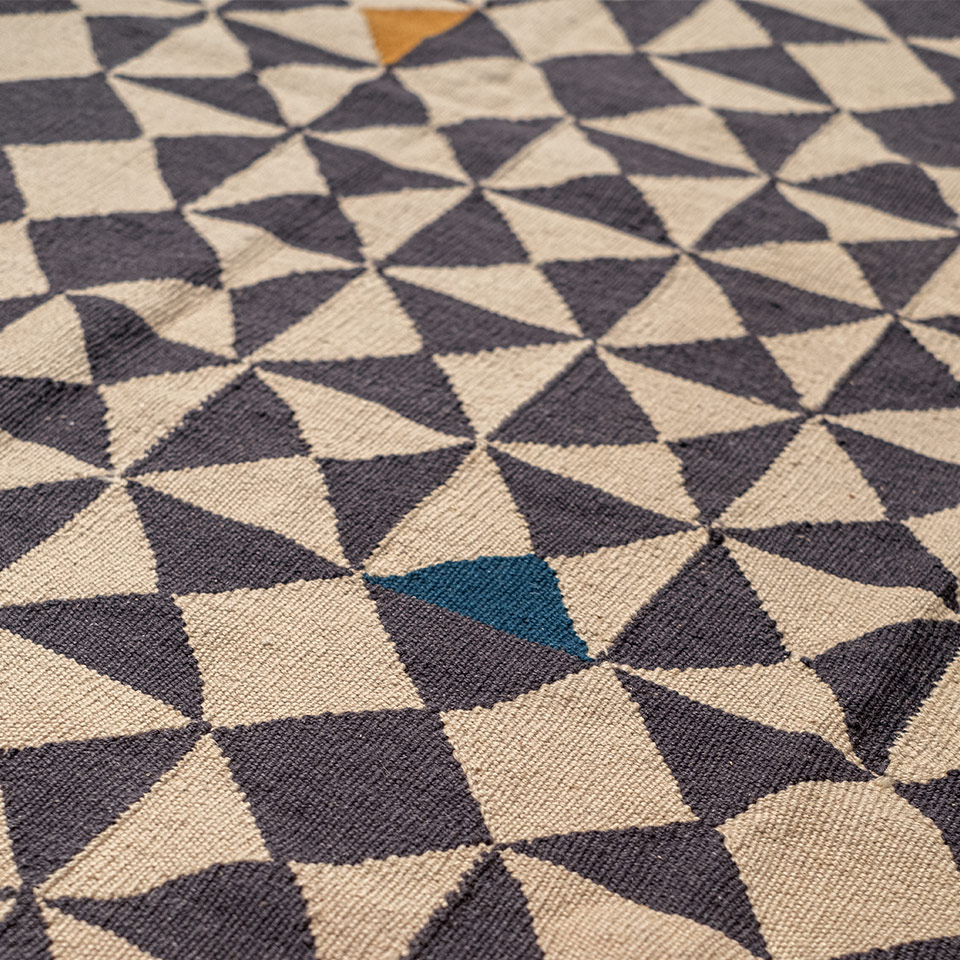 cross minor el dokuması kilim 179x234, 4,20 m2 resmi